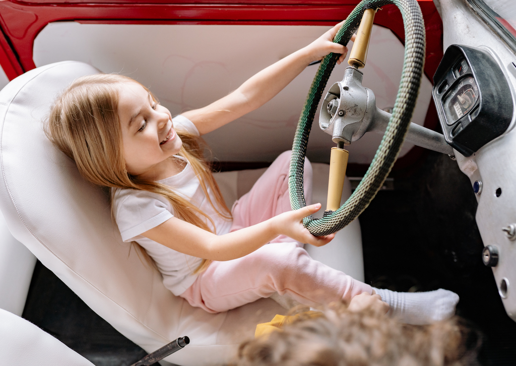 Three Spanish audio options for car rides with your little ones