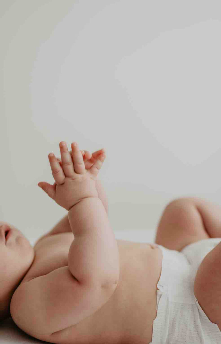 A Spanish Language Diaper Changing Song Lufi & Friends